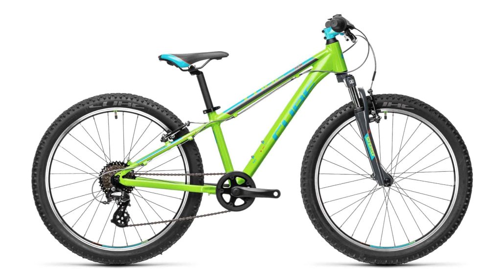 Groene mountainbike met dikke banden, geschikt voor kinderen en avontuurlijke ritten.