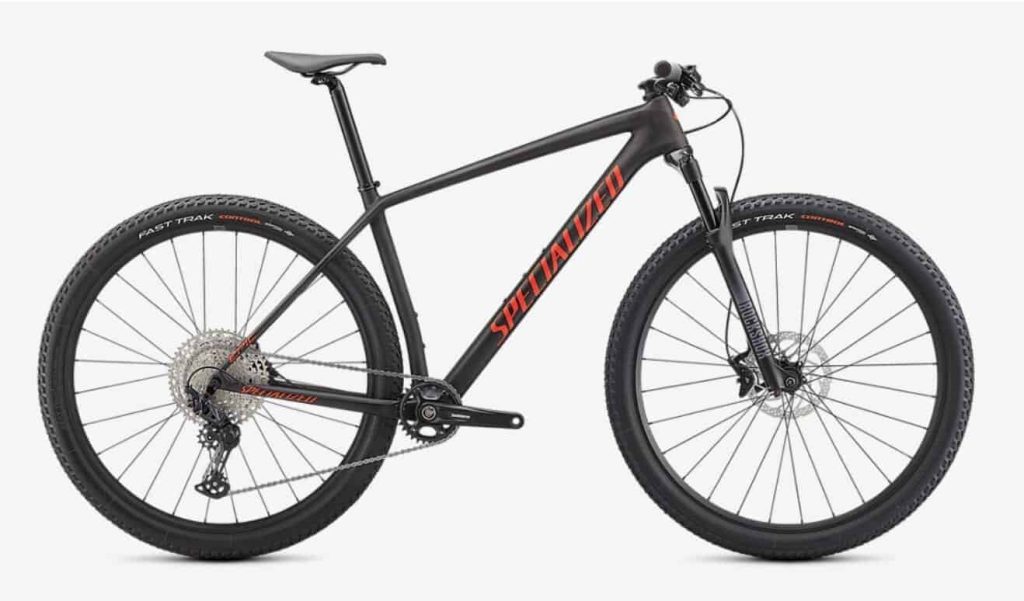 Sportliches Mountainbike von Specialized mit modernen Komponenten und robustem Design.